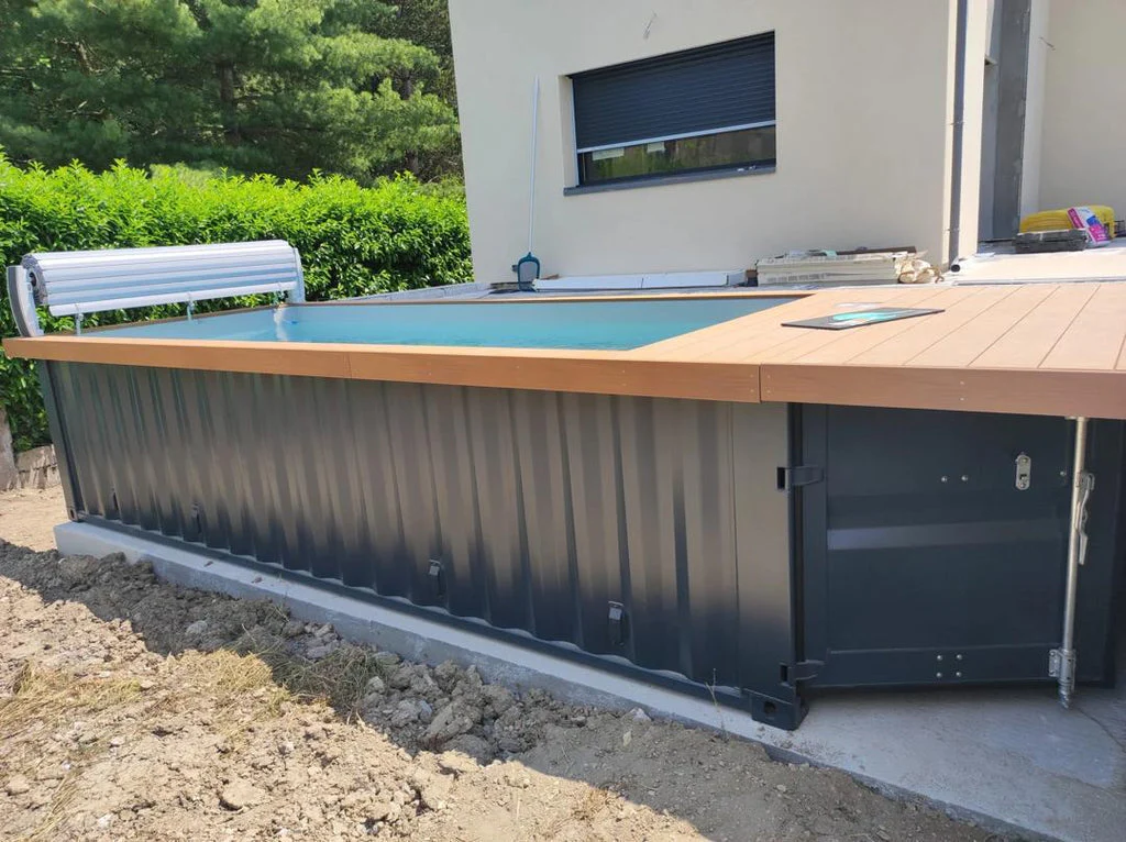 Contenedores Piscina