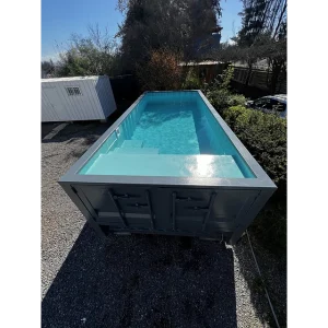 Piscina Contenedor 20 pies + Puerta de seguridad + escalera exterior