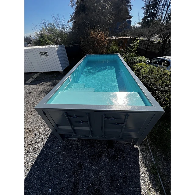 Piscina Contenedor 20 pies + Puerta de seguridad + escalera exterior