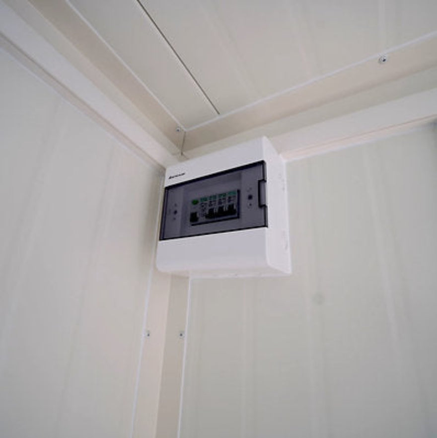 Contenedor de oficina 18 m² (6×3 m) - Imagen 7