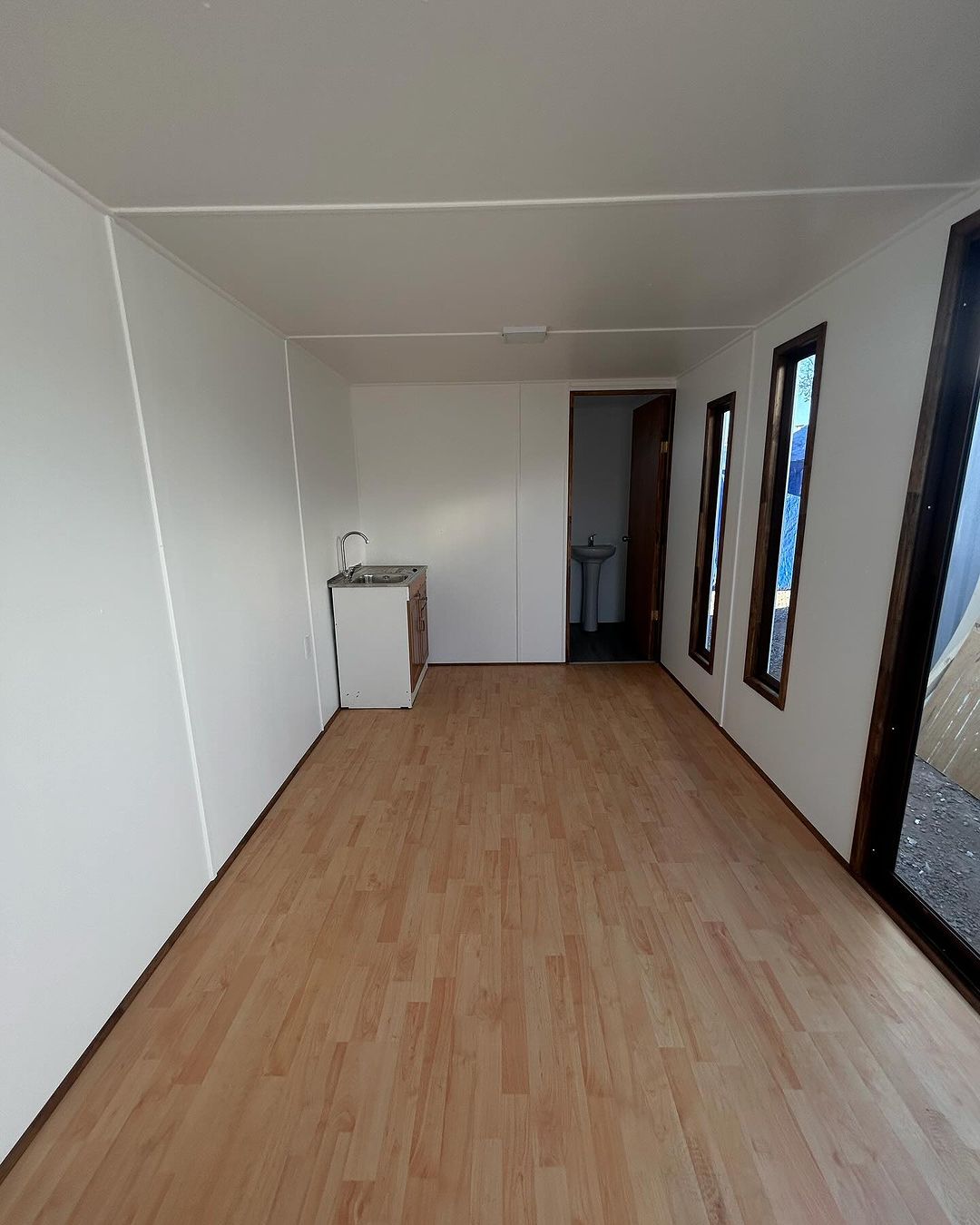 Contenedor de oficina 6×3 m (18 m²) - Imagen 4
