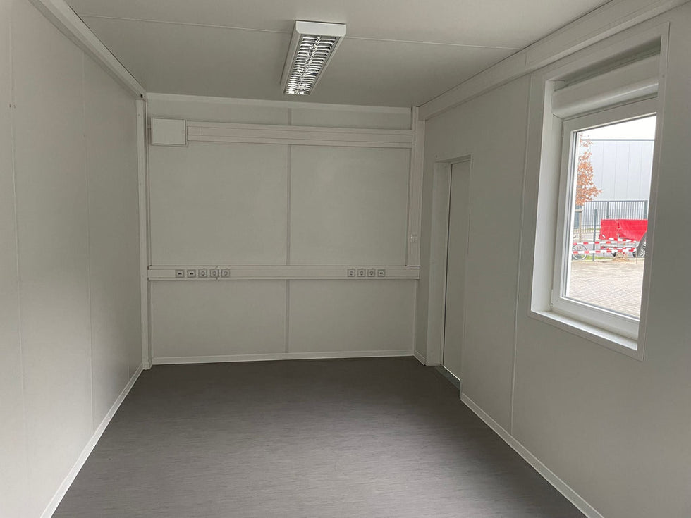 Contenedor de oficina 6,75×2,42 m – módulo prefabricado profesional de 16 m² - Imagen 5
