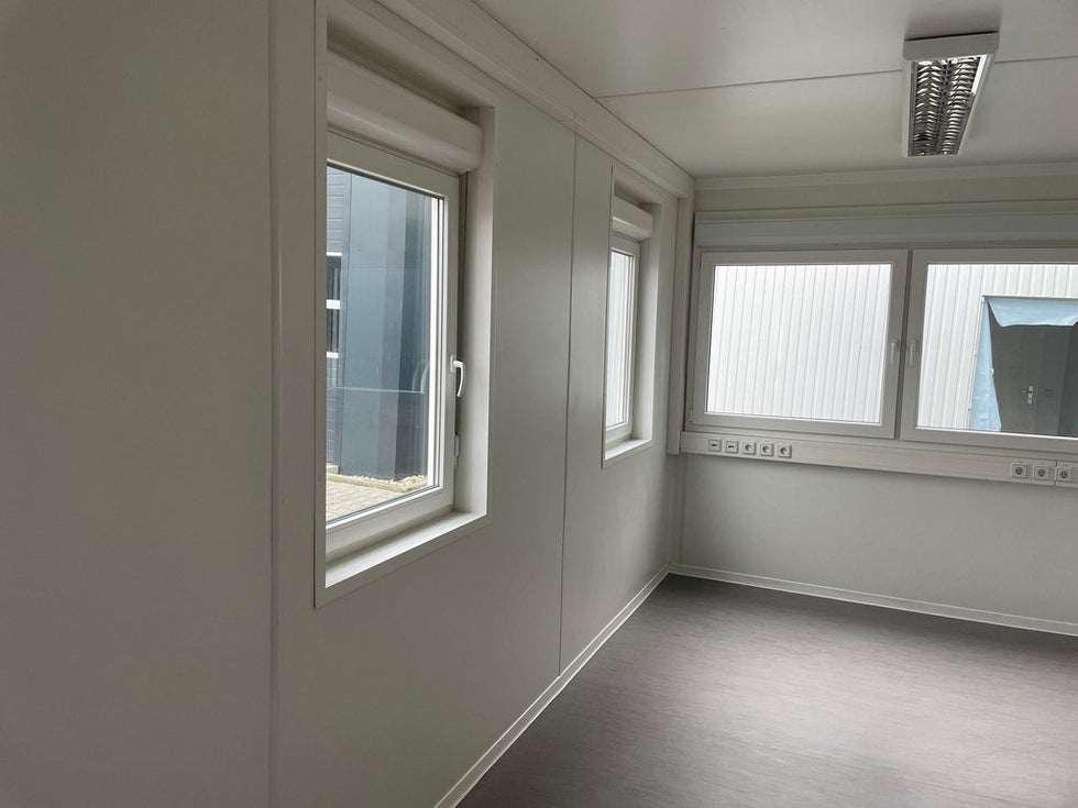 Contenedor de oficina 6,75×2,42 m – módulo prefabricado profesional de 16 m² - Imagen 6