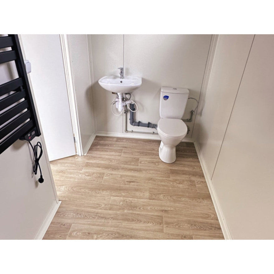 Contenedor elevado 7×3 m con grandes vitrinas, aire acondicionado y baño - Imagen 3