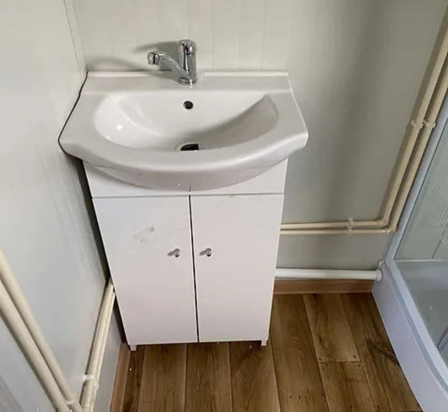Contenedor oficina 6,00 x 2,40 con WC, ducha y cocina - Imagen 9