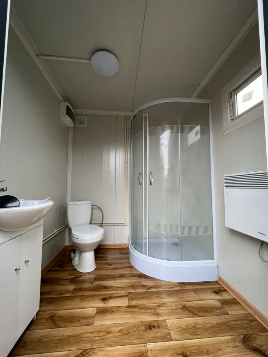 Contenedor sanitario 2,00 x 2,00 m con ducha y cisterna - Imagen 2