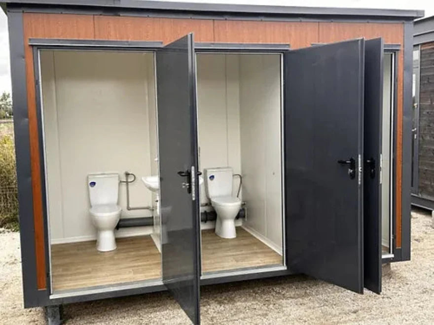 Contenedor sanitario con 3 cabinas WC - Imagen 4