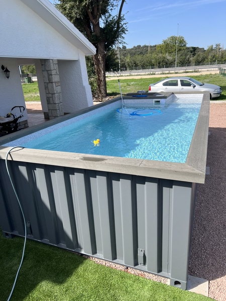 Piscina en contenedor marítimo de 20 pies semienterrada o sobre suelo. - Imagen 9