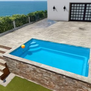 Piscina 4×2 elevada poliester prefabricada Candela