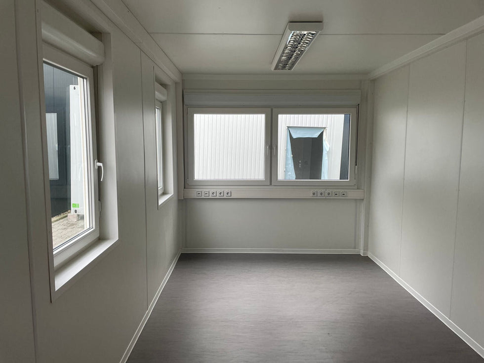 Contenedor de oficina 6,75×2,42 m – módulo prefabricado profesional de 16 m² - Imagen 4